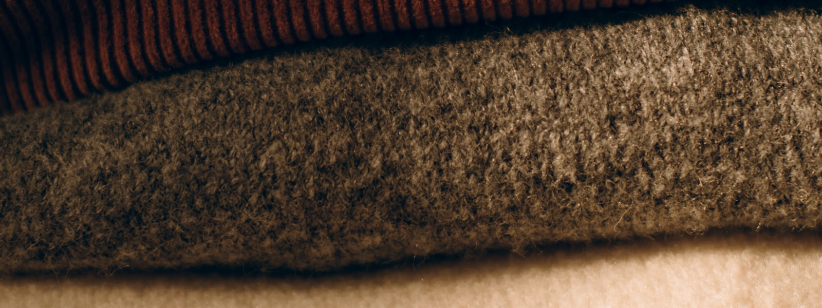 sweats-dossier header
